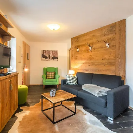 Boutique In With Parking Apartment